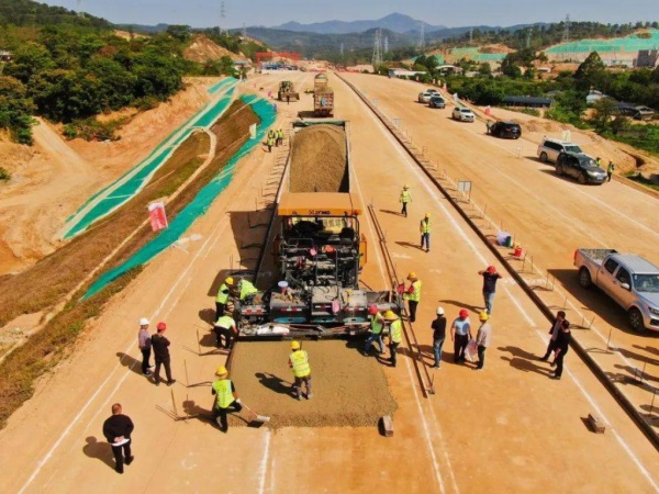 甘南高速公路